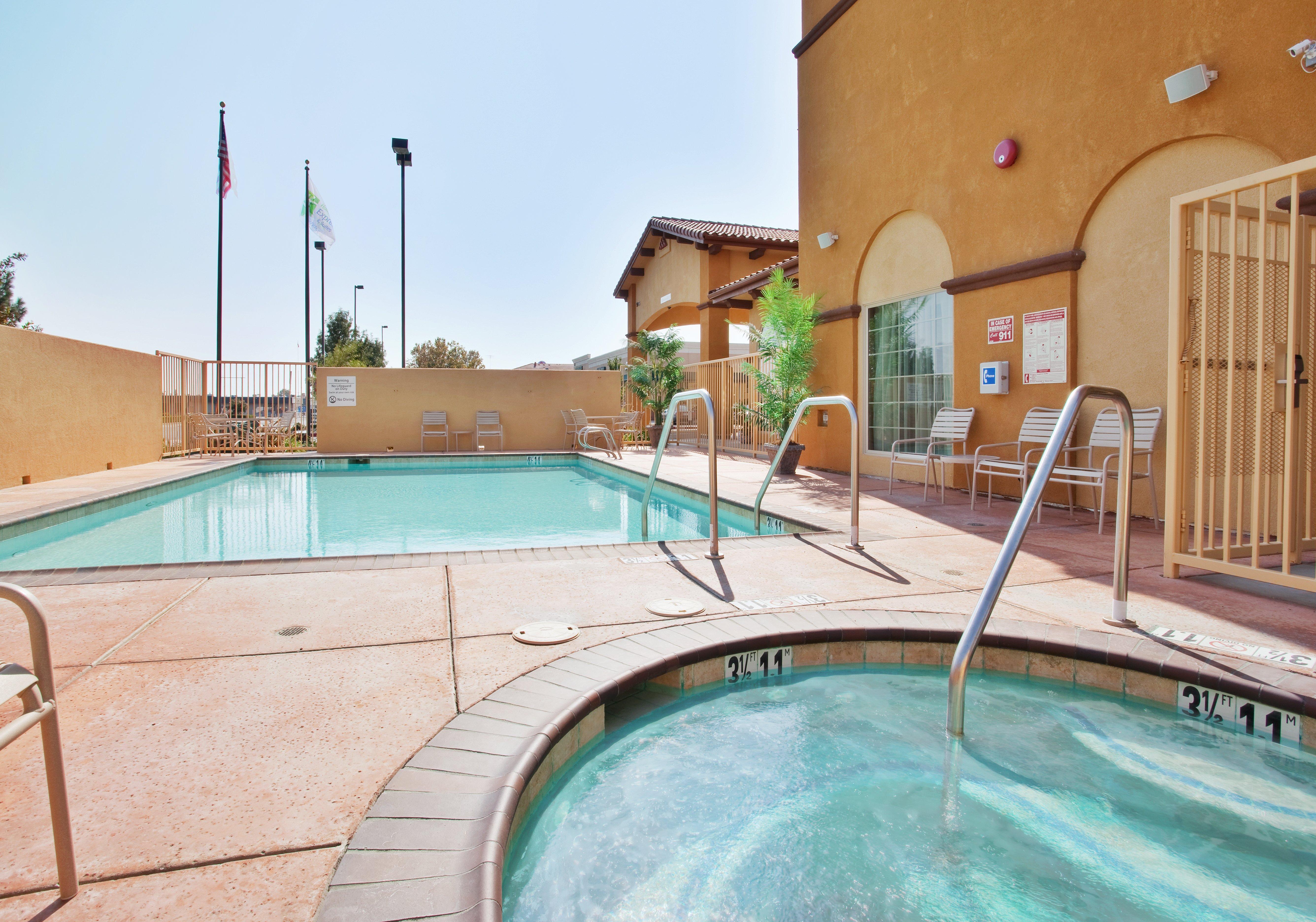 Holiday Inn Express Hotel & Suites Willows By Ihg Eksteriør billede