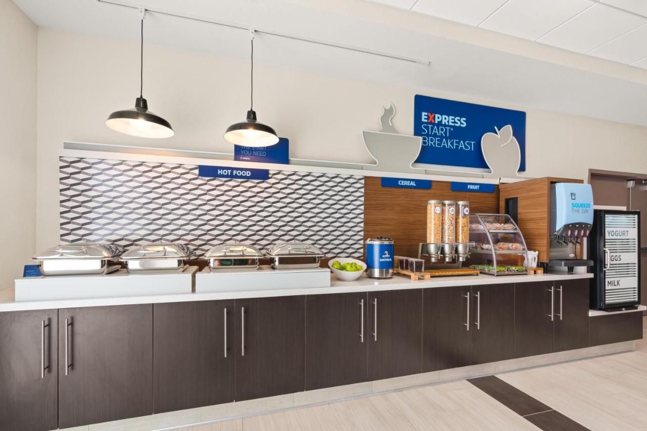 Holiday Inn Express Hotel & Suites Willows By Ihg Eksteriør billede