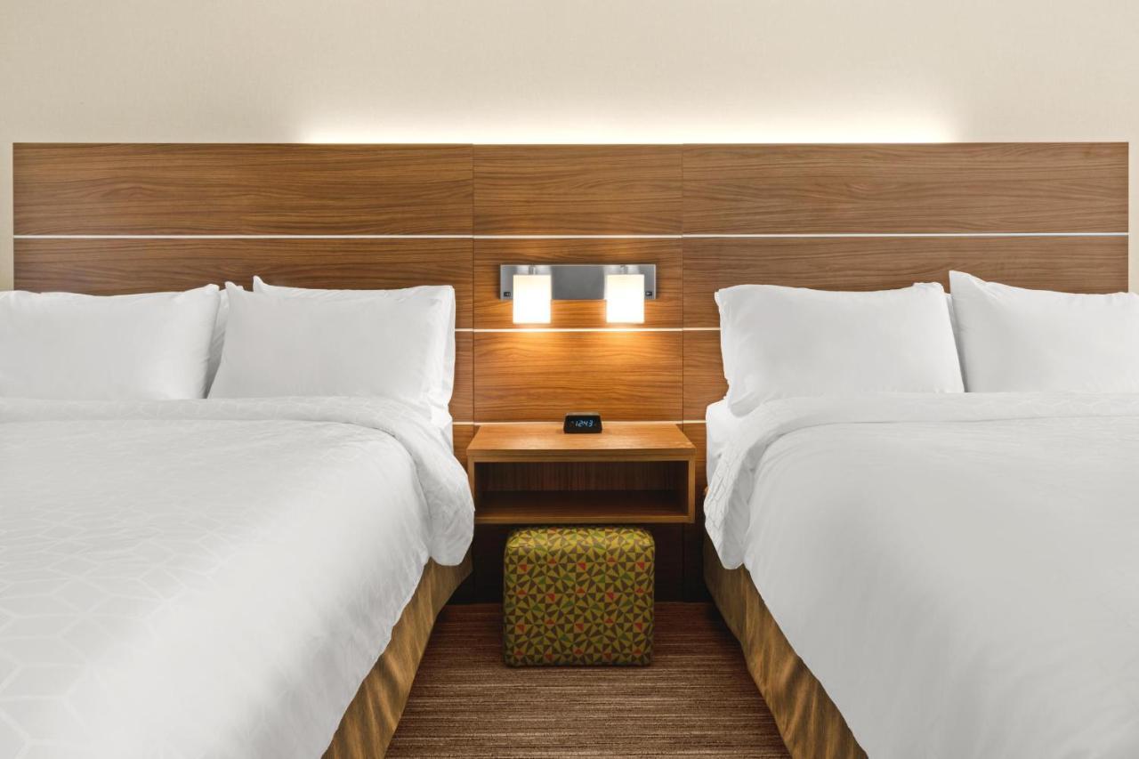 Holiday Inn Express Hotel & Suites Willows By Ihg Eksteriør billede