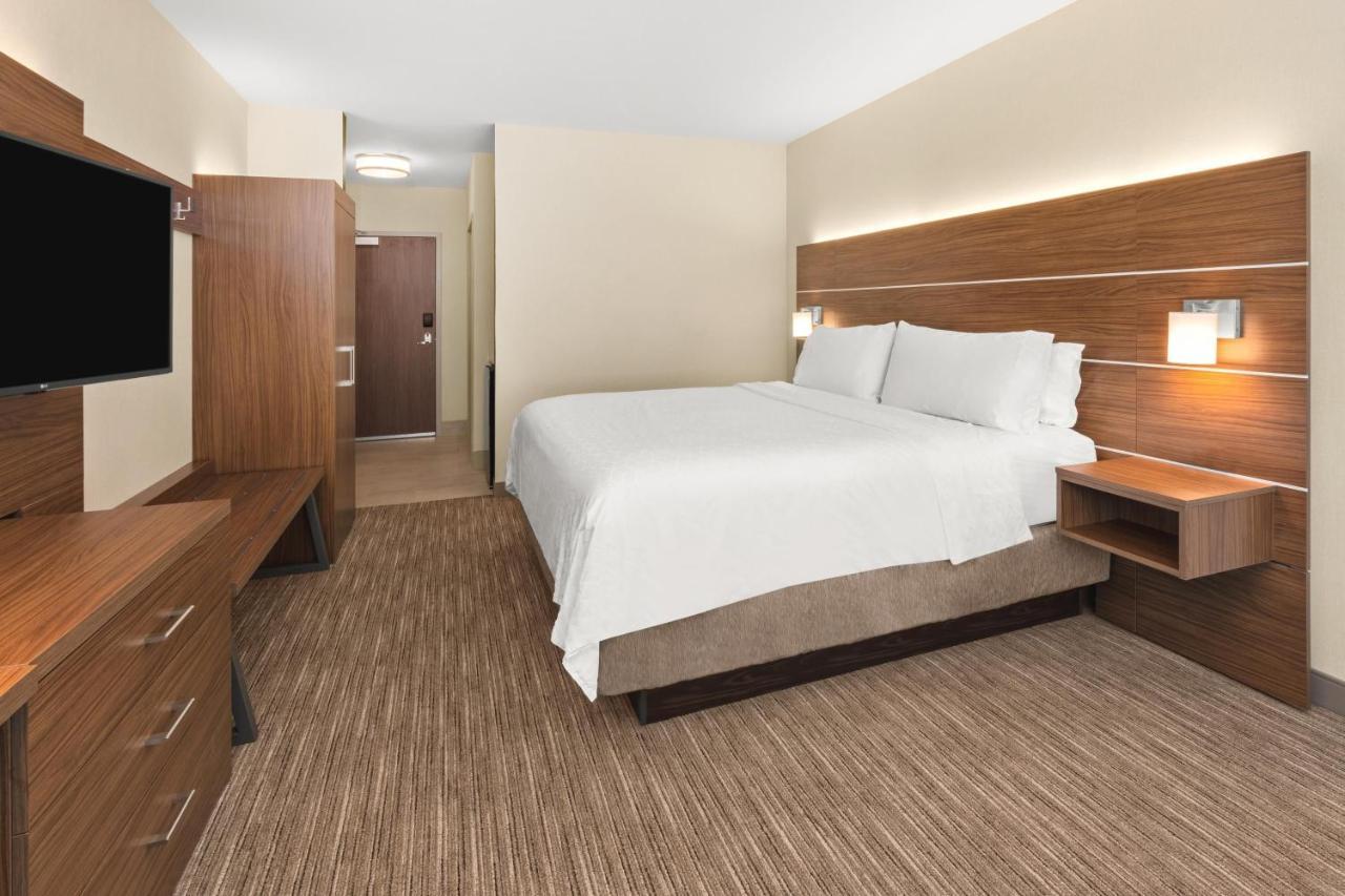 Holiday Inn Express Hotel & Suites Willows By Ihg Eksteriør billede