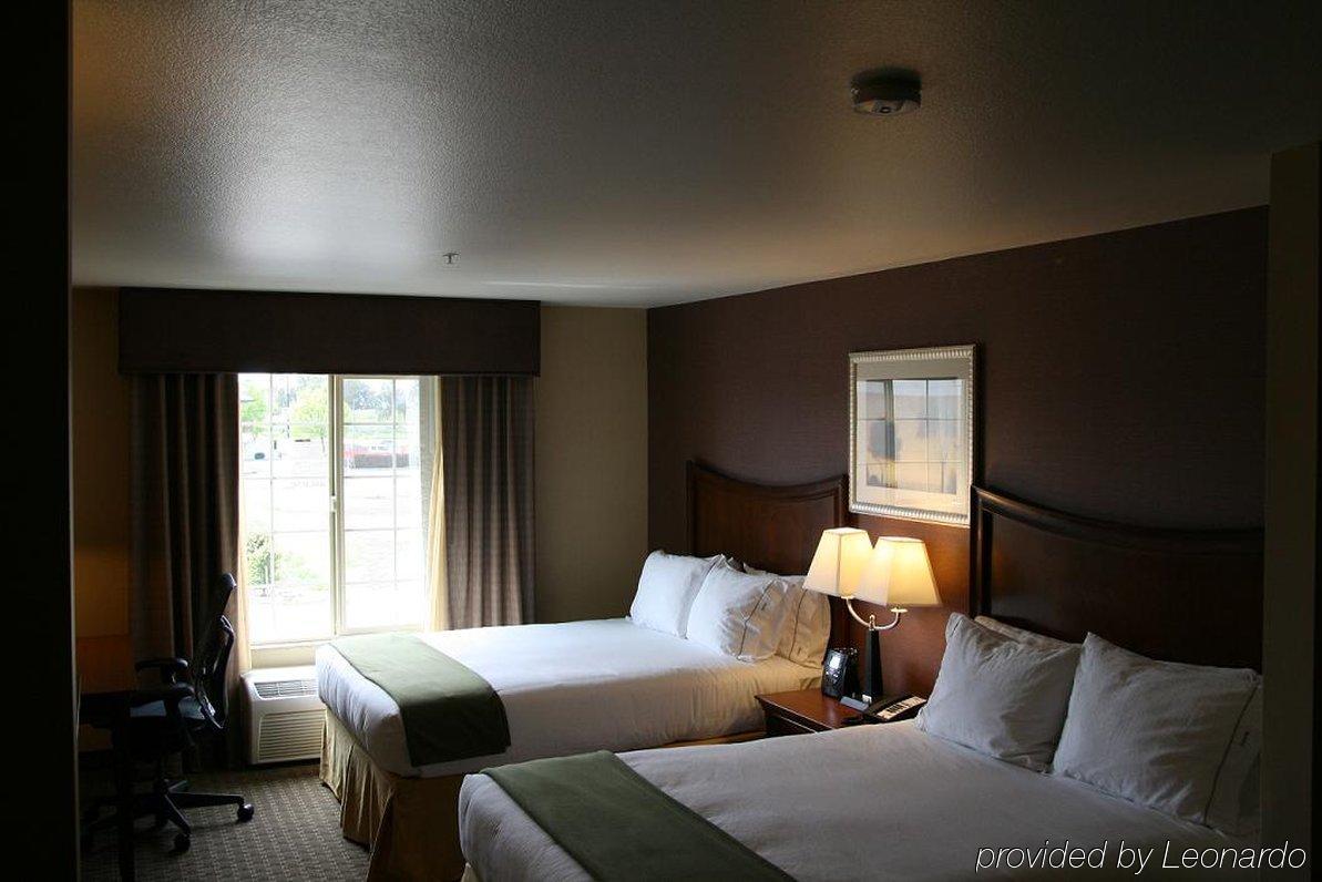 Holiday Inn Express Hotel & Suites Willows By Ihg Værelse billede